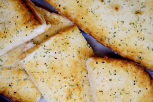 The Easiest Homemade Garlic Bread Recipe