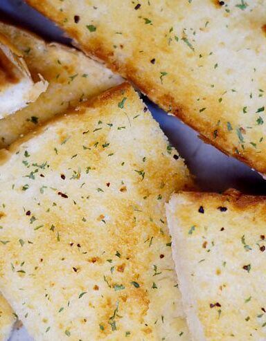 The Easiest Homemade Garlic Bread Recipe