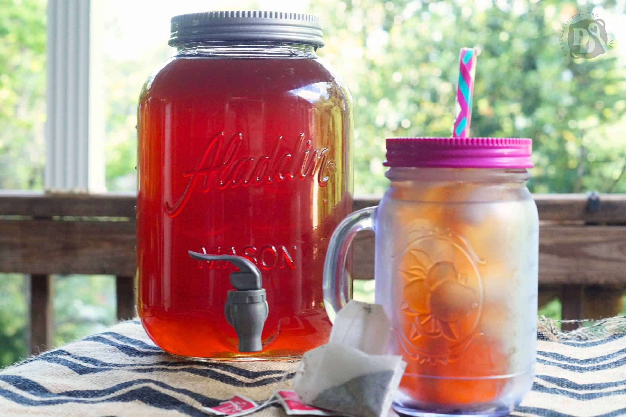 The Best Luzianne Southern Sweet Iced Tea Recipe - Mindy's Cooking Obsession