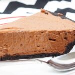 5 Minute No Bake Chocolate Cheesecake Recipe with Oreo Crust
